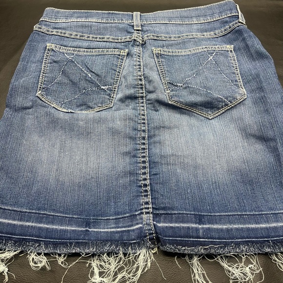 Ariat denim skirt - Size 28R - brand new without tags - Picture 4 of 6